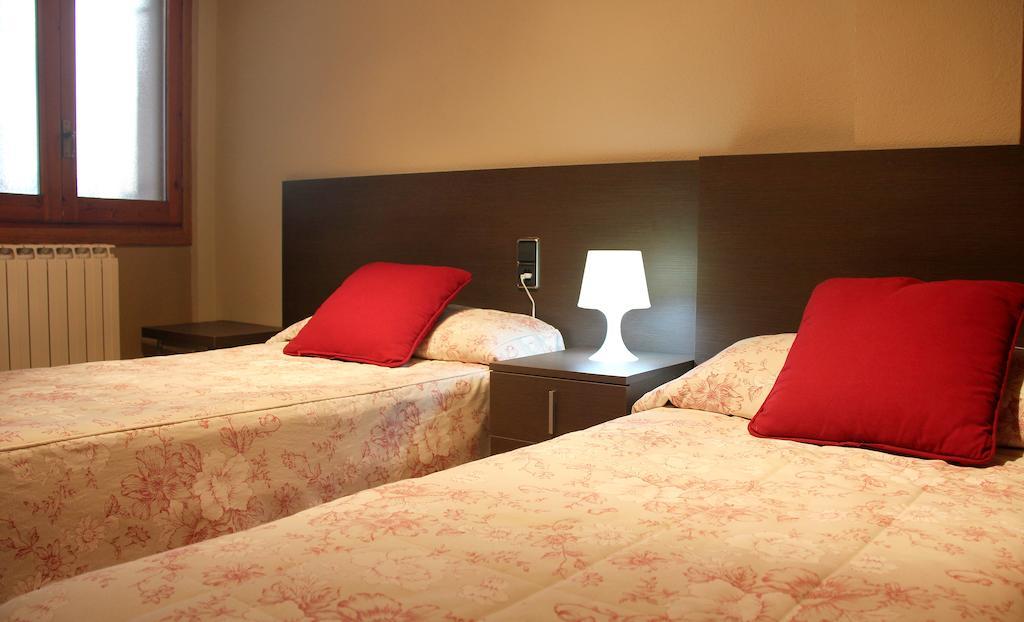 Hostal Cafeteteria Goya Barbastro Rum bild