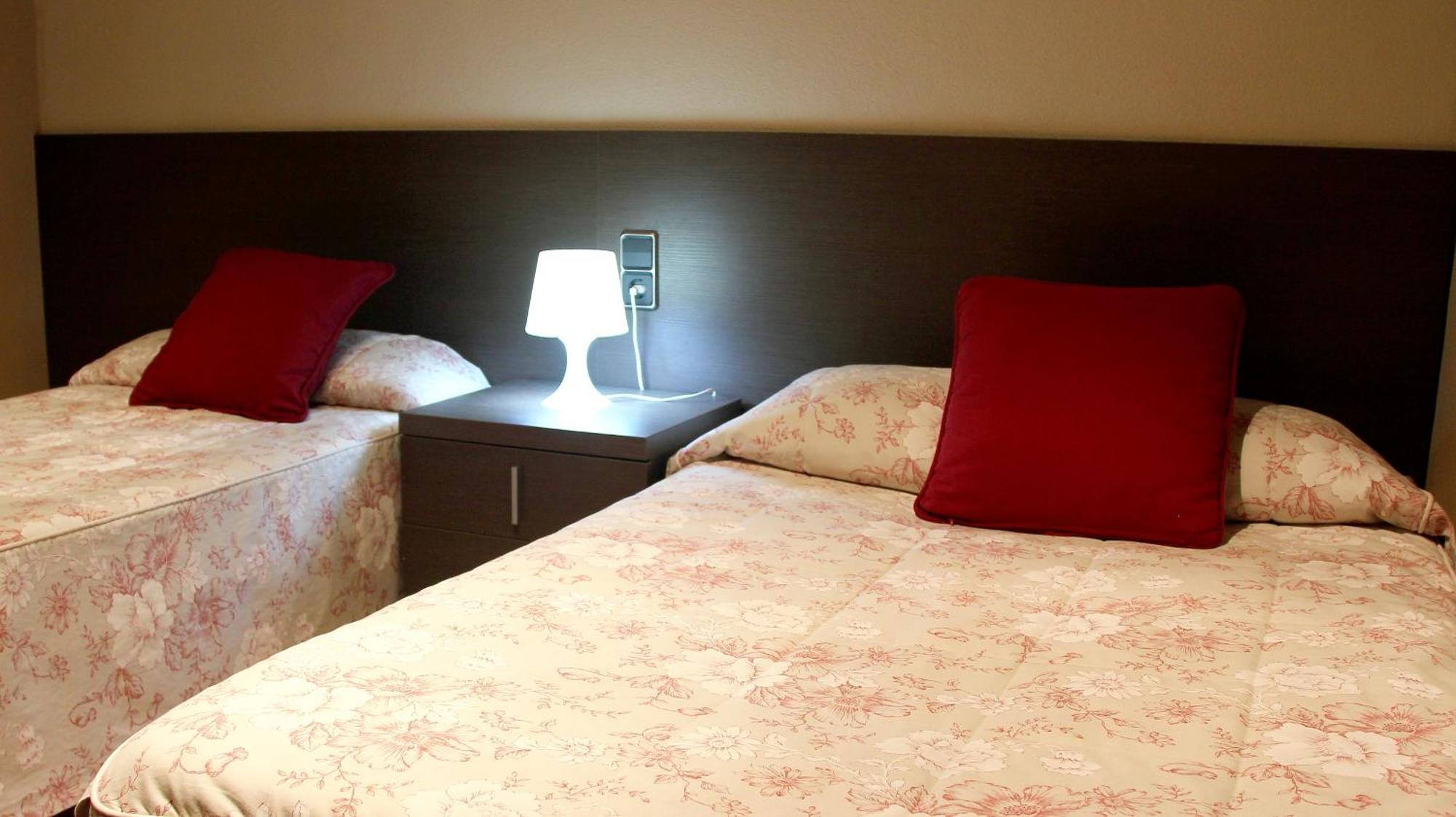 Hostal Cafeteteria Goya Barbastro Rum bild