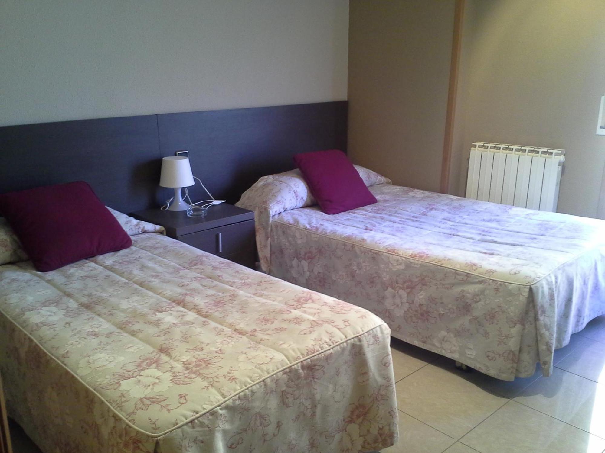 Hostal Cafeteteria Goya Barbastro Rum bild