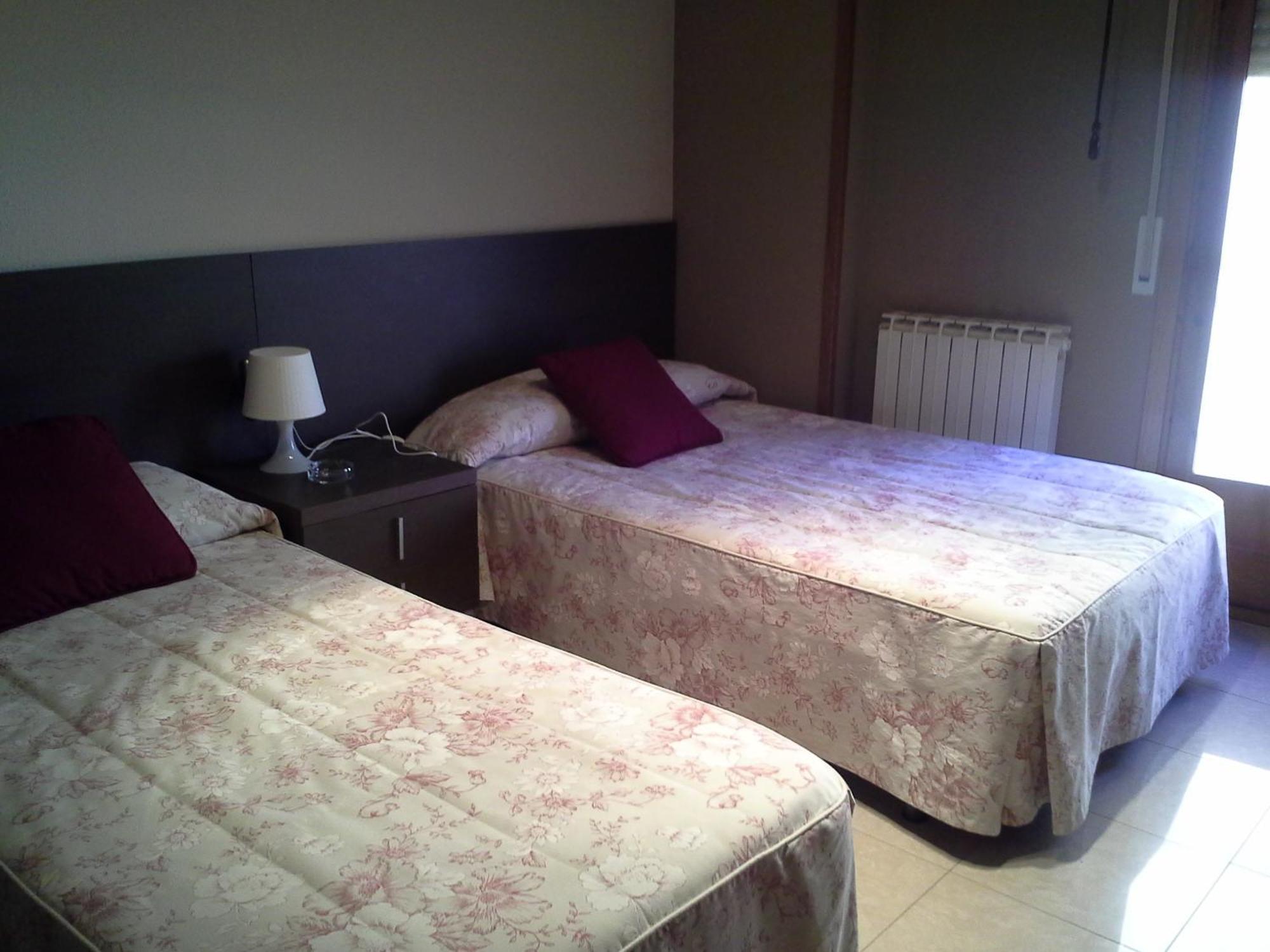 Hostal Cafeteteria Goya Barbastro Rum bild